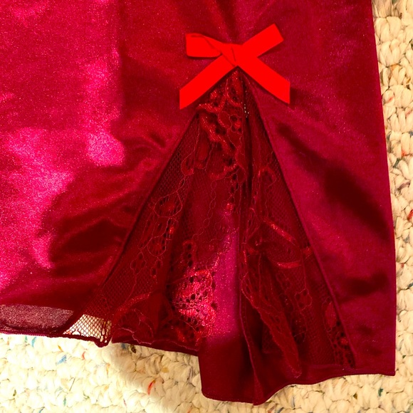 Sexy NWT maroon lace nightie & thong - Picture 11 of 15